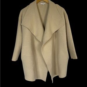 Baltic born-‎ women’s cream sweater.size small. EUC